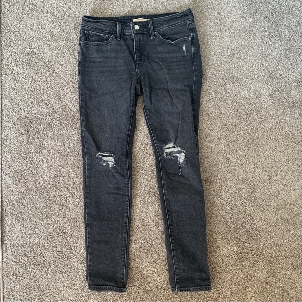 Women’s Levi 711 Distressed Skinny